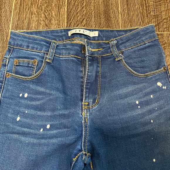 Jean - Picture 3 of 3